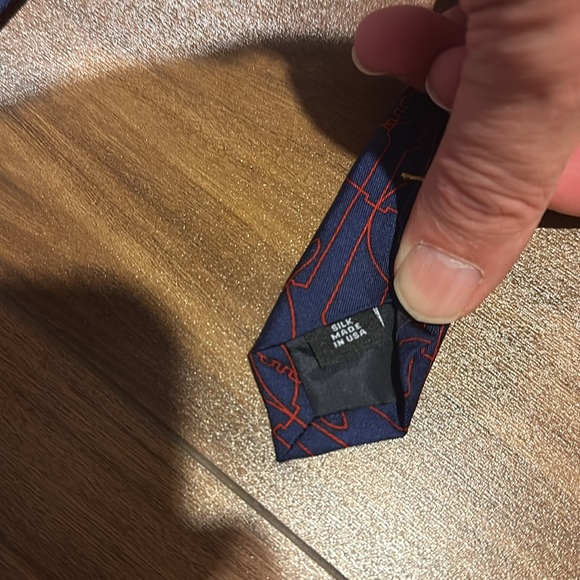Guitar Necktie - Picture 5 of 5